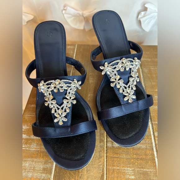 Navy Blue Kitten Heel Slide on Sandal/Shoe - Picture 3 of 4